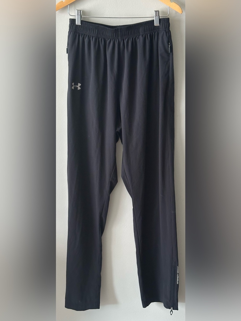 Under Armour large fitted heat gear pants men’s black